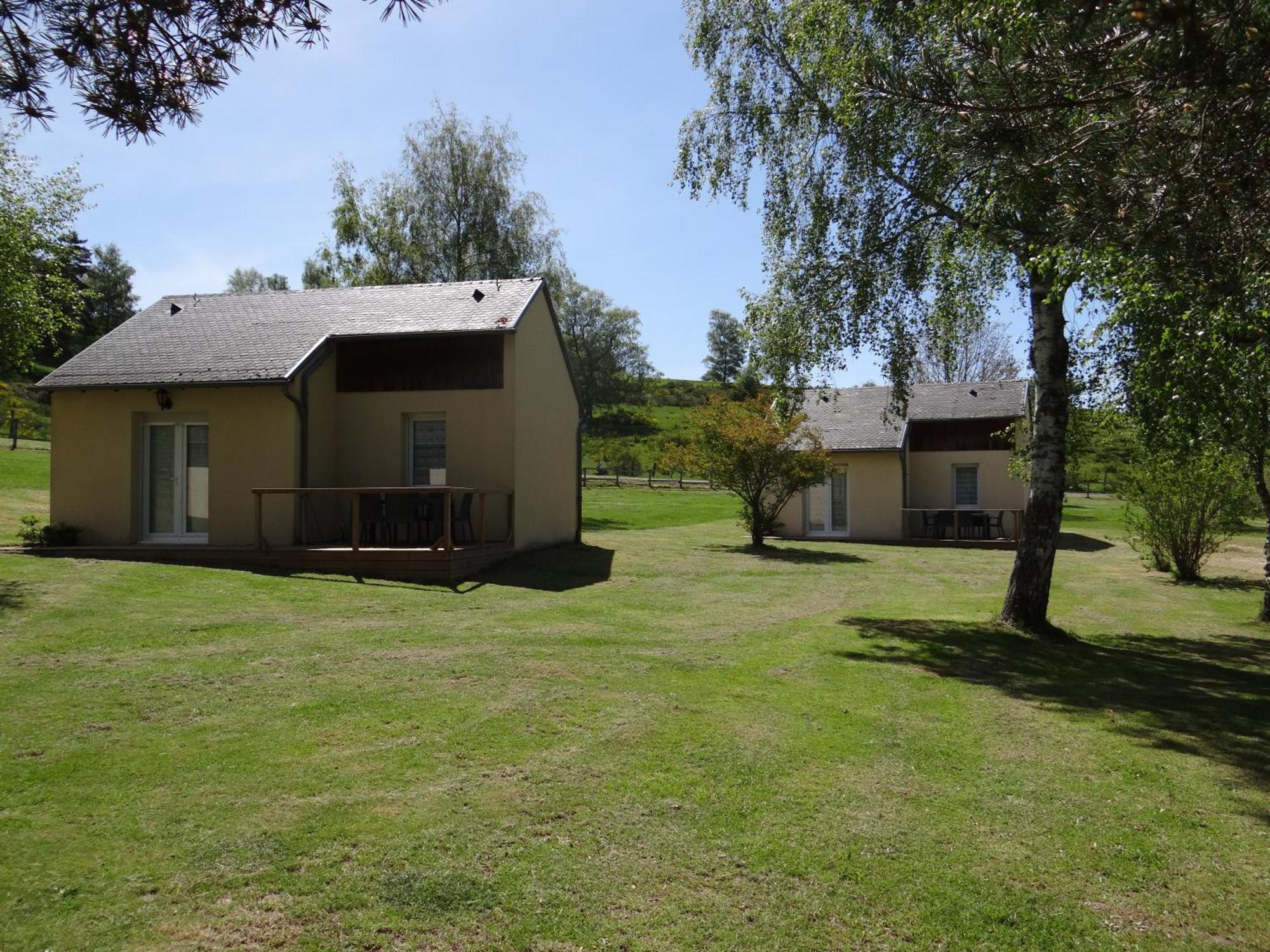 Maison De Plein Pied Au Coeur De La Nature Chaudes-Aigues Exteriör bild
